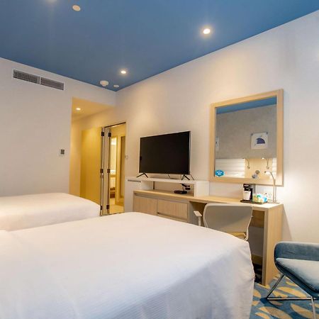 Hampton By Hilton Quito La Carolina Park Hotel Екстериор снимка