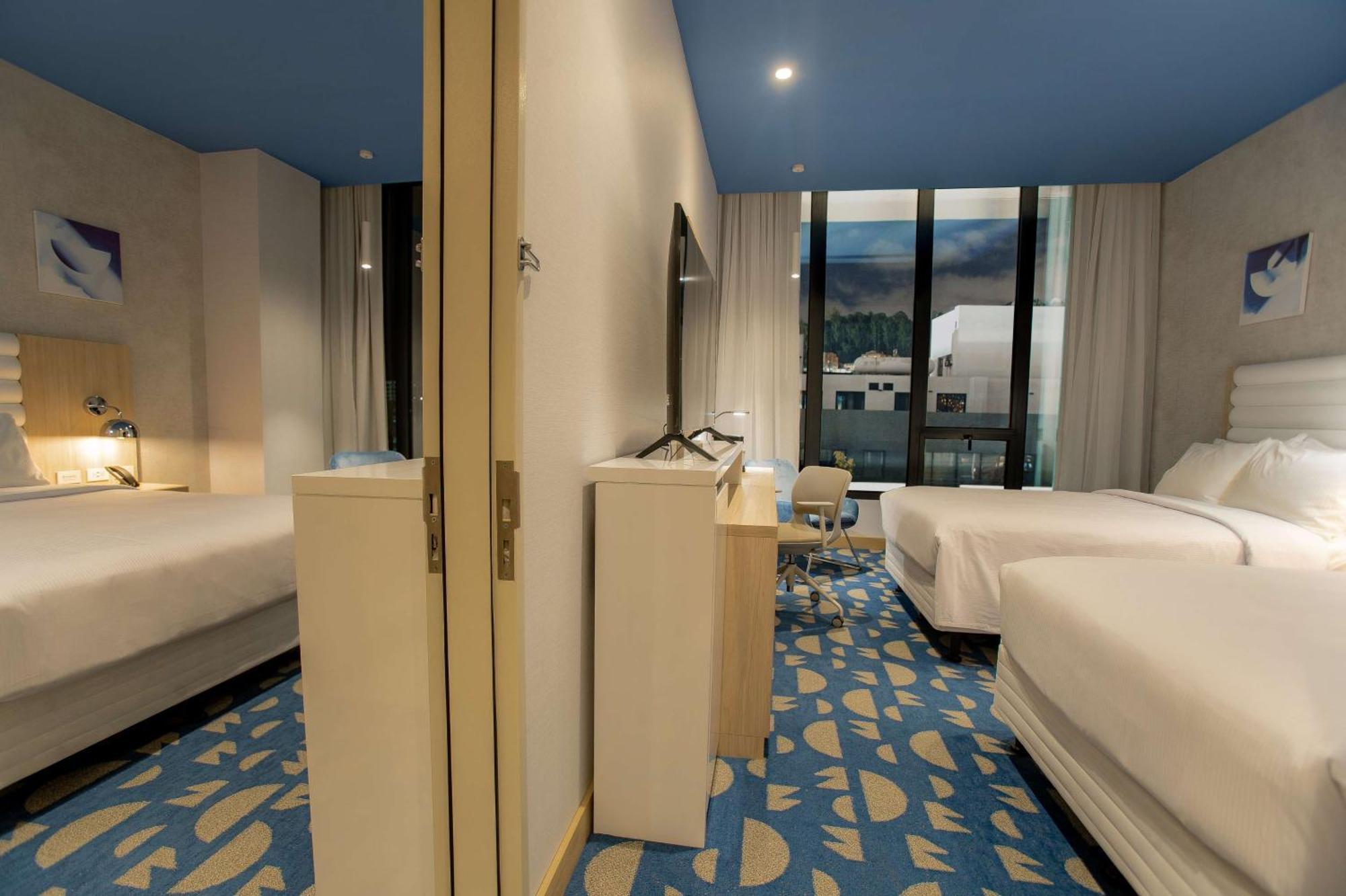 Hampton By Hilton Quito La Carolina Park Hotel Екстериор снимка