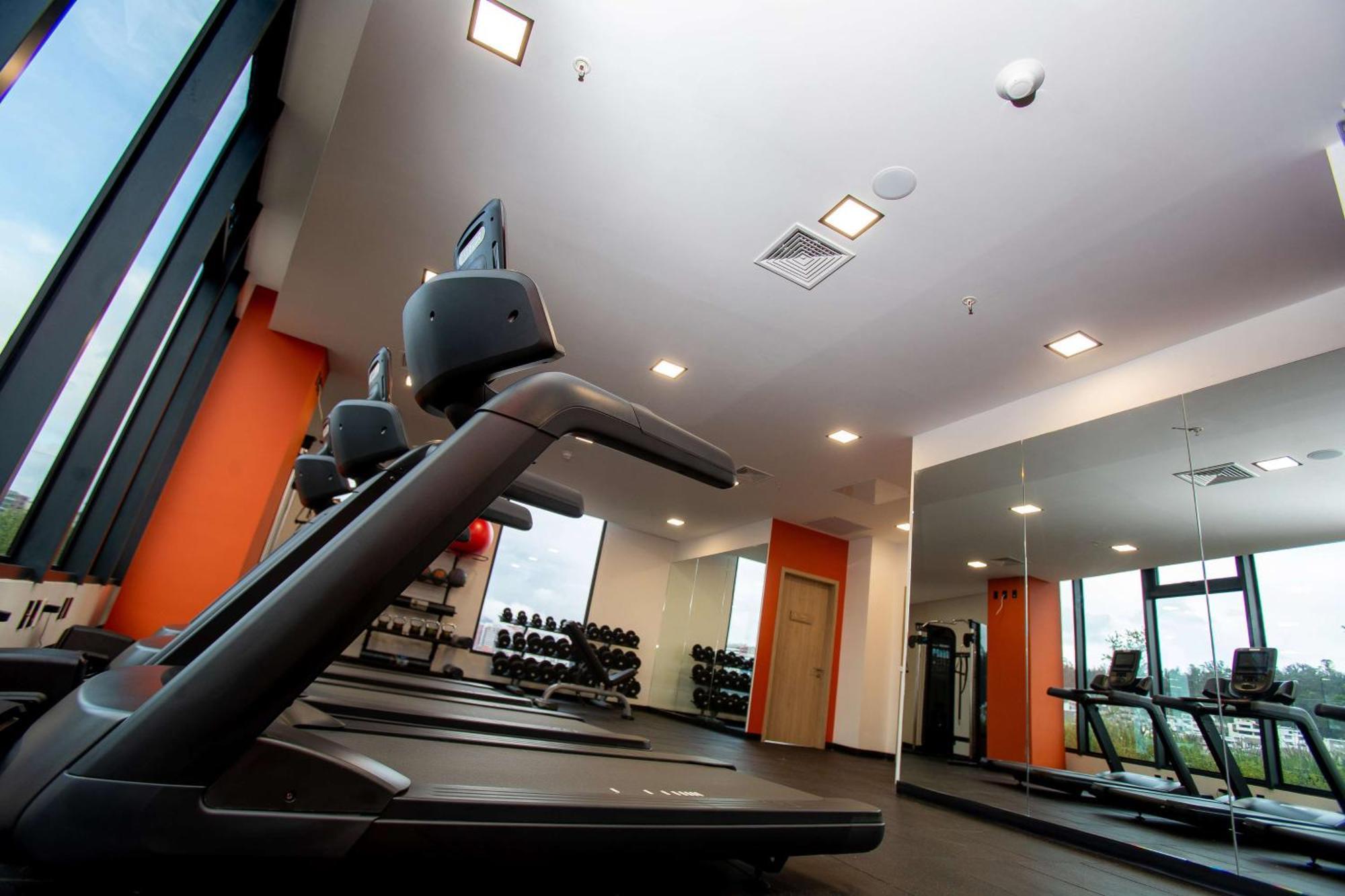 Hampton By Hilton Quito La Carolina Park Hotel Екстериор снимка