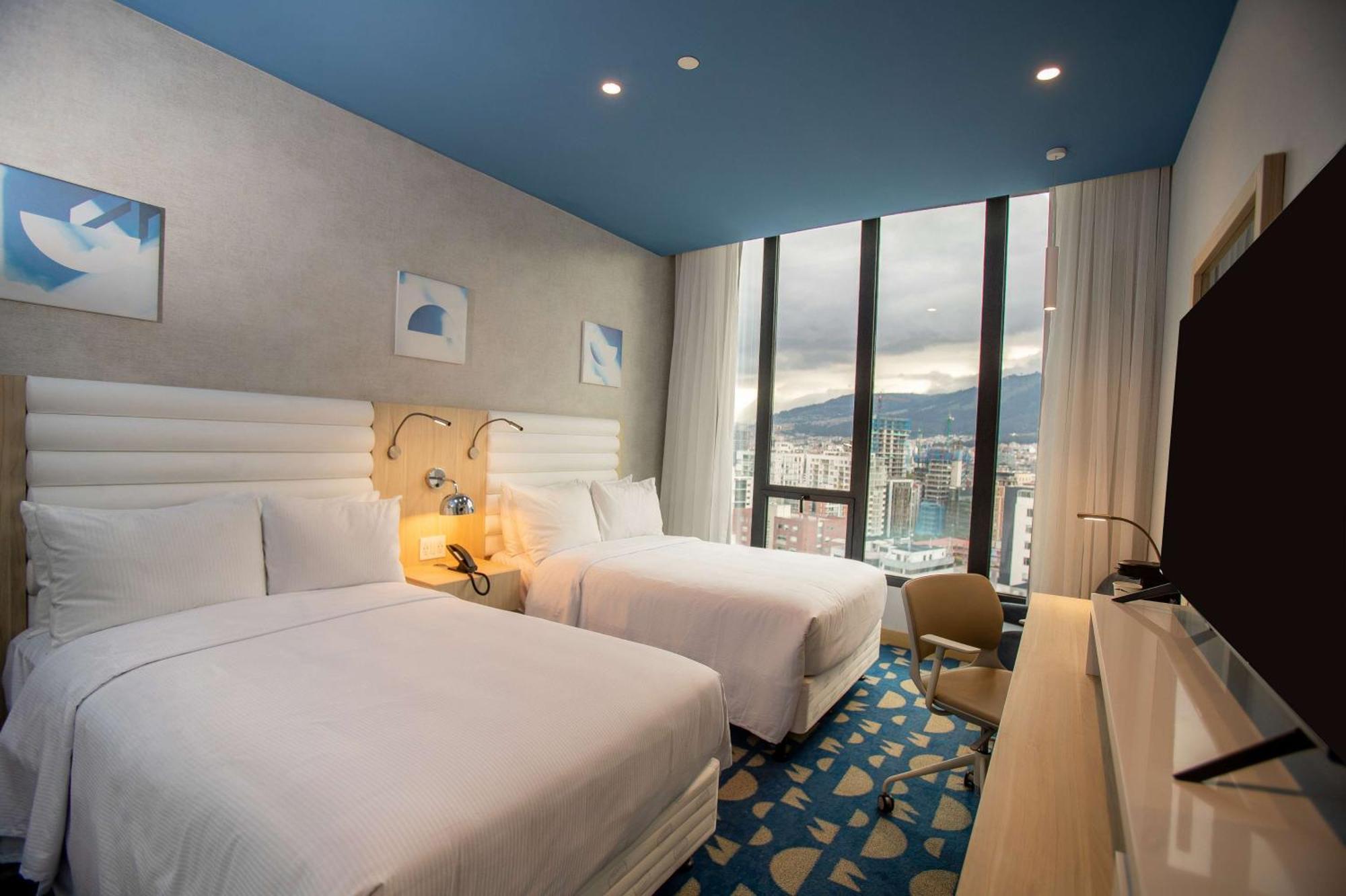 Hampton By Hilton Quito La Carolina Park Hotel Екстериор снимка