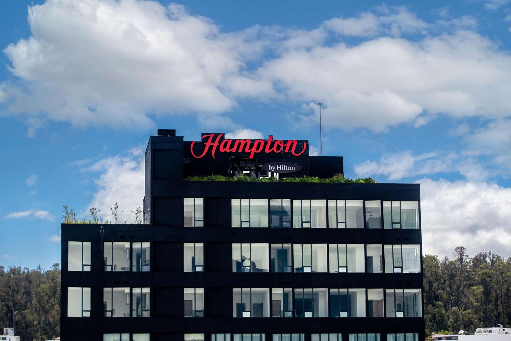 Hampton By Hilton Quito La Carolina Park Hotel Екстериор снимка